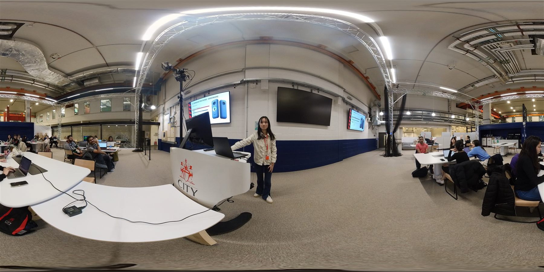Industrial Metaverse presentation in an immersive engineering lab.